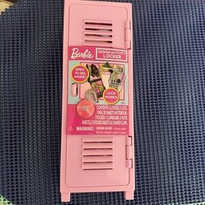 Barbie Design Activity Locker (Item #52906). ‎  715